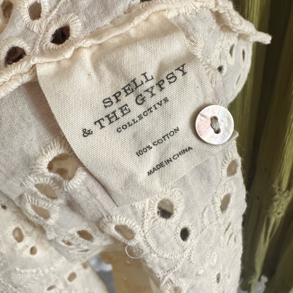 Spell Fairytale Anglasie Gown - Picture 7 of 8